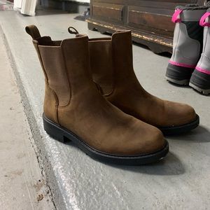 Clarks Genuine Leather Ankle Boots - Like New!